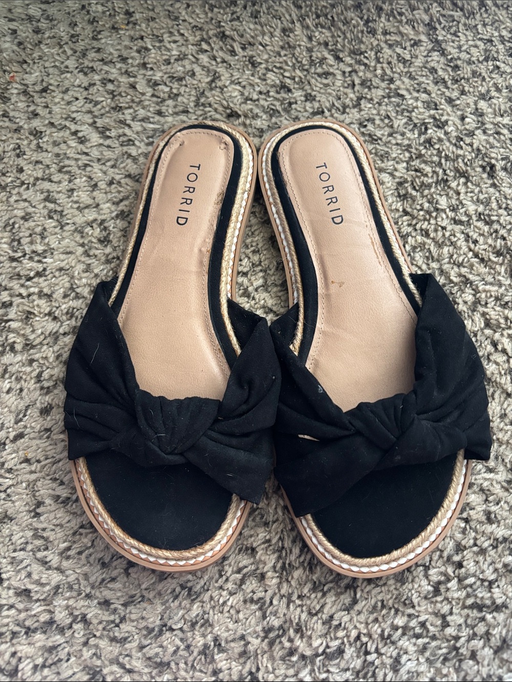 Torrid black knot sandles